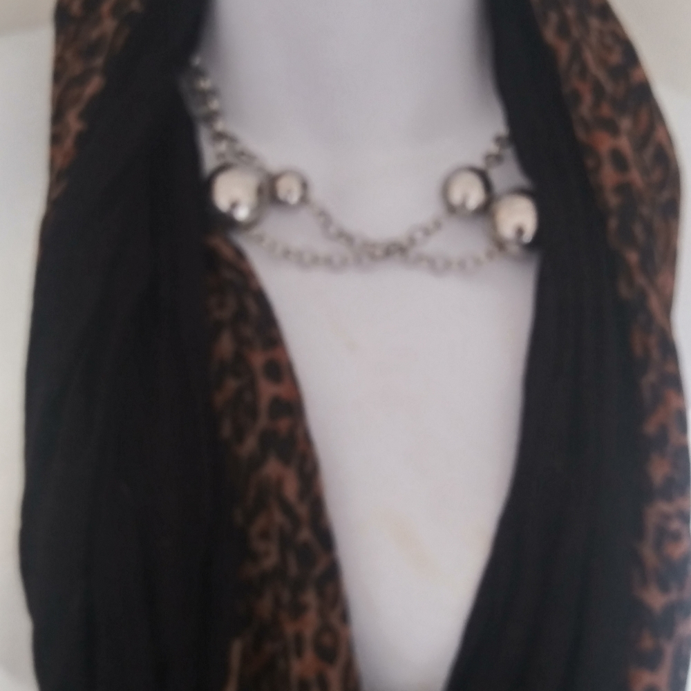 Earmuffs &ears 1SZ $23 + free scarf - Picture 7 of 7